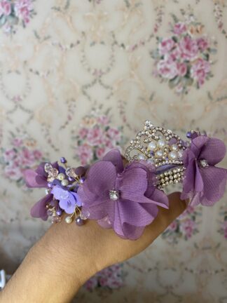 Tiara Malva, Lila con Flores Encantadas