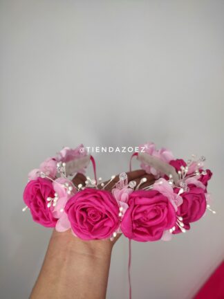 Tiara Rosada, Fucsia con Flores Encantadas