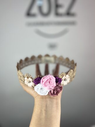 corona para niñas con flores tonos suaves